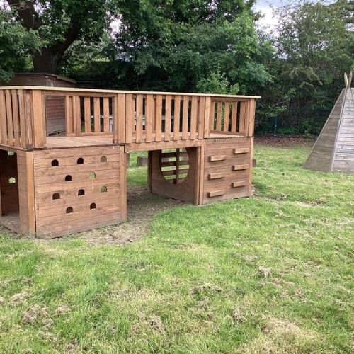 Oak's classroom and outdoor area